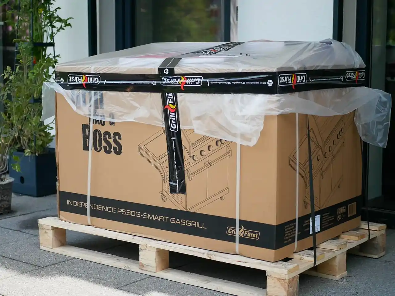 Der Grillfürst P530 auf Palette Der Grillfürst P530 auf Palette
